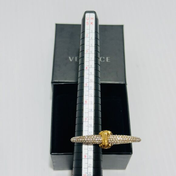 Versace Galaxy Medusa Crystal Engraved Cuff Double Ring Gold Tone Sz L NWT $525 - Picture 9 of 11